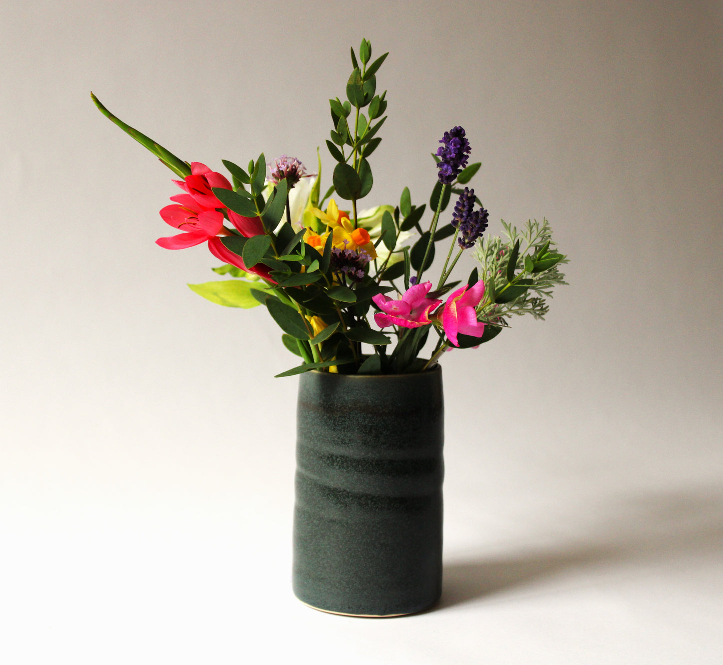 Table vase/Utensil pot in North Sea Blue