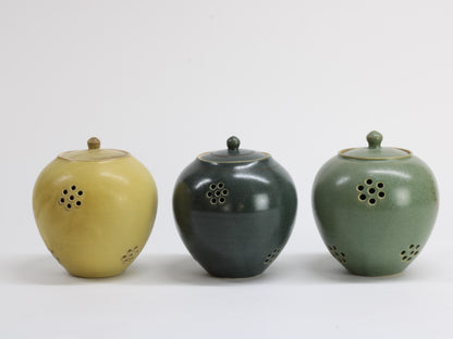 Garlic Jar in Thrown Gold